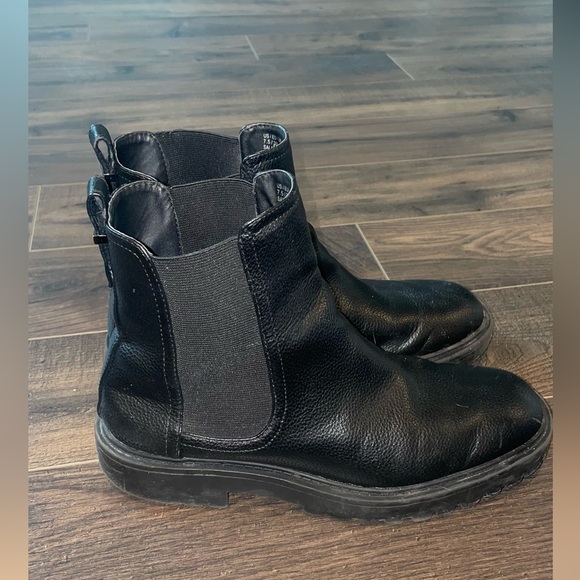 Kenneth Cole combat boots in size 7.5 - Picture 2 of 5